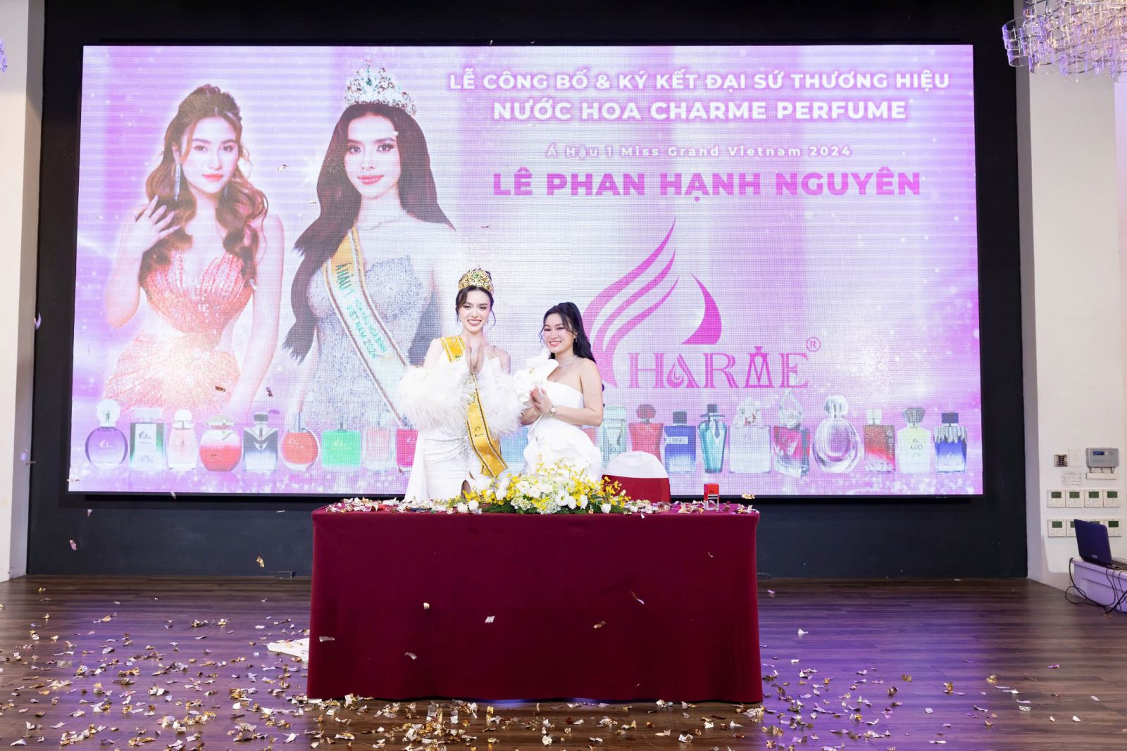 Á hậu Lê Phan Hạnh Nguyên kết hợp cùng Charme Perfume với mong muốn mang đến sự tự tin rạng ngời cho phụ nữ